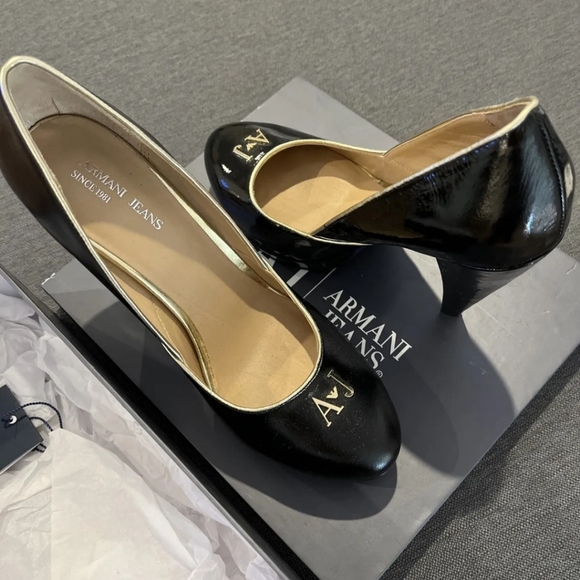 Armani Heels size 38 - Picture 6 of 6